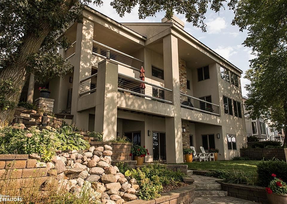 1401 N Shore Dr, Clear Lake, IA 50428 Zillow