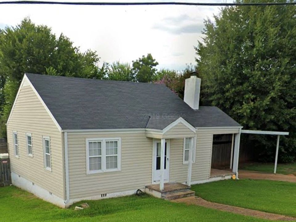2nd image of 1640 10th St E