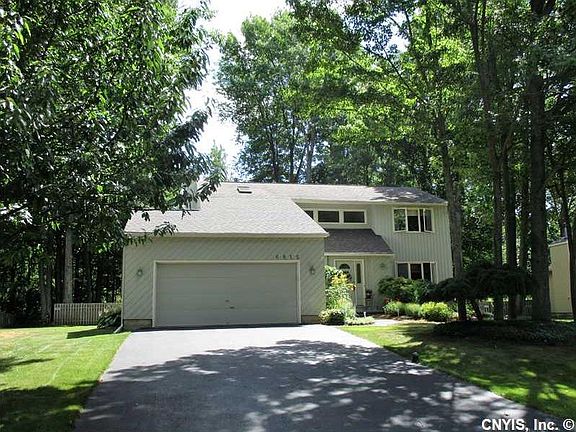 2nd image of 6815 Jayhawk Cir