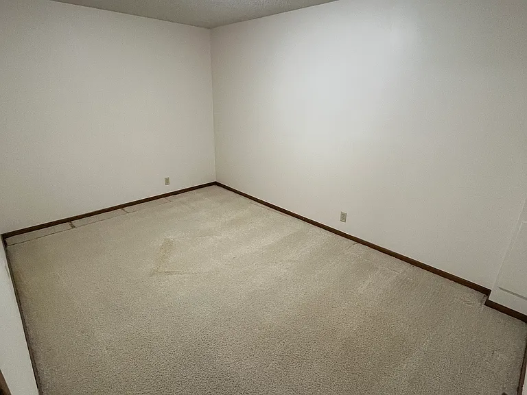 1826 Normandy Ln — Photo 23
