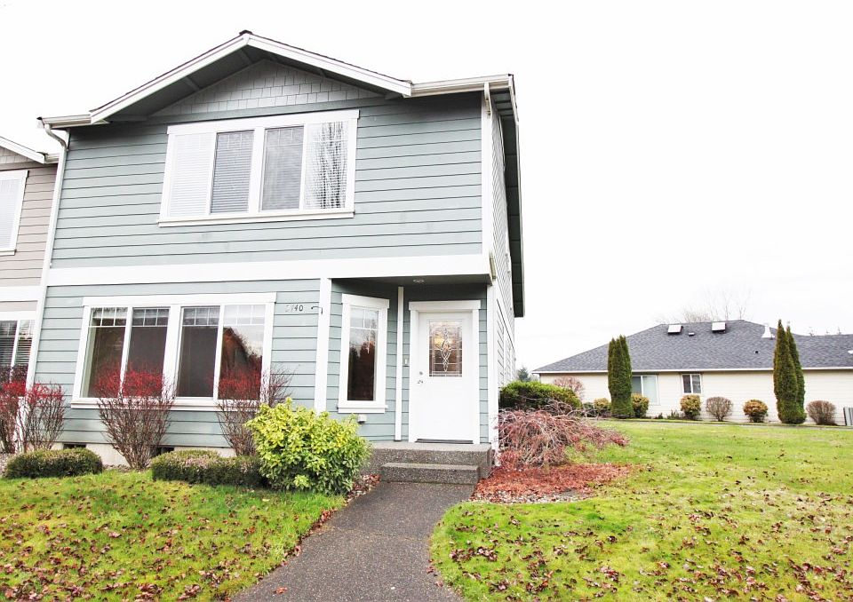 1st image of 2740 10th Ct SE