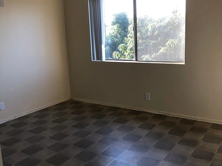 4914 Bell Ave #C — Photo 9