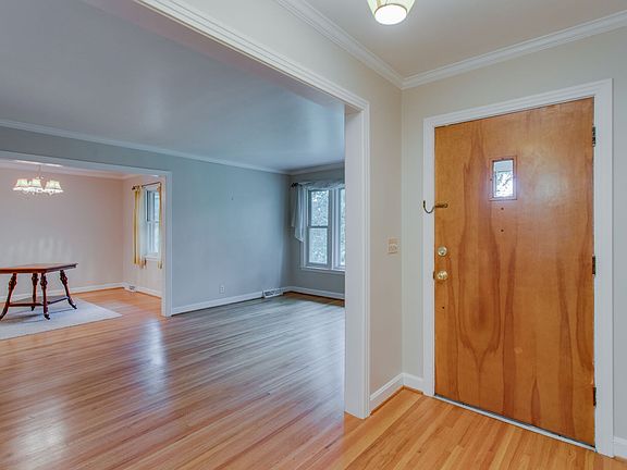 5th image of 837 Belton Dr