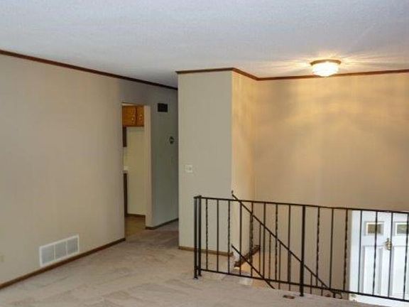 4th image of 1729 W 140th St