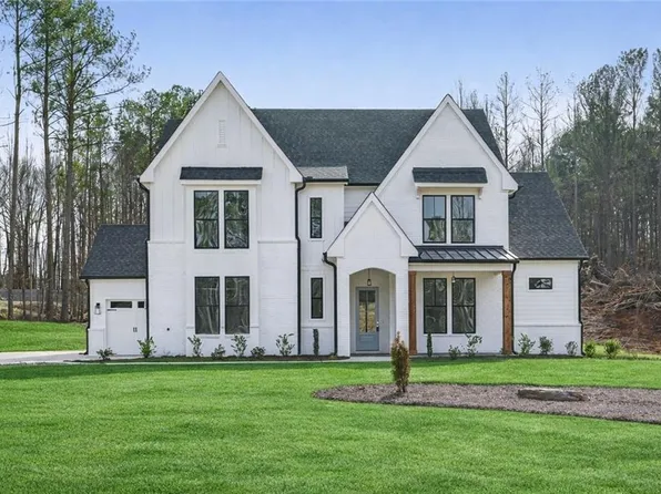 165 Chariot Ct, Jefferson, GA 30549