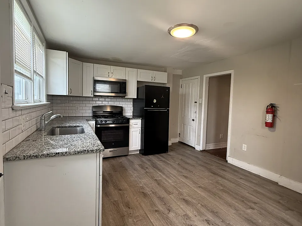 272 Maple Ave #REAR