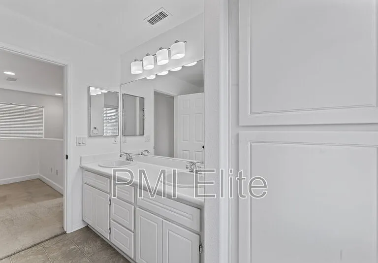 24619 Montevista Cir — Photo 14