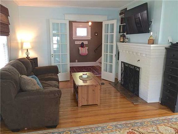 5th image of 34 Hirschfield Dr