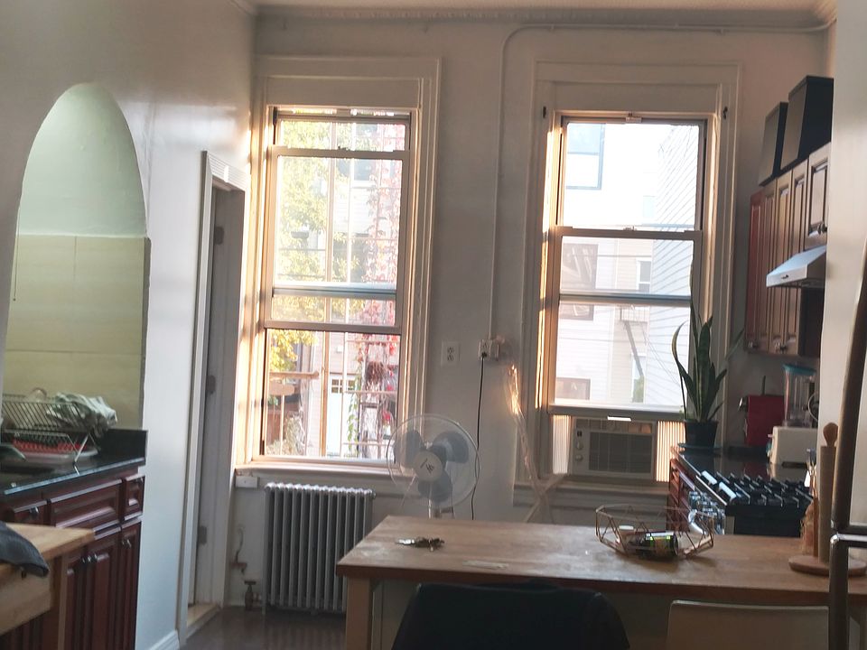 2nd image of 108 Jackson St #2