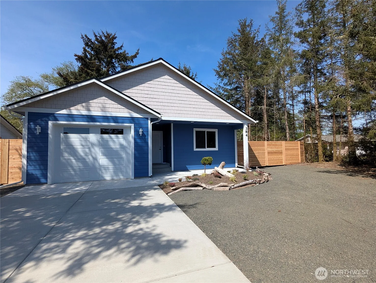 384 Lake Bay Loop SE photo 1