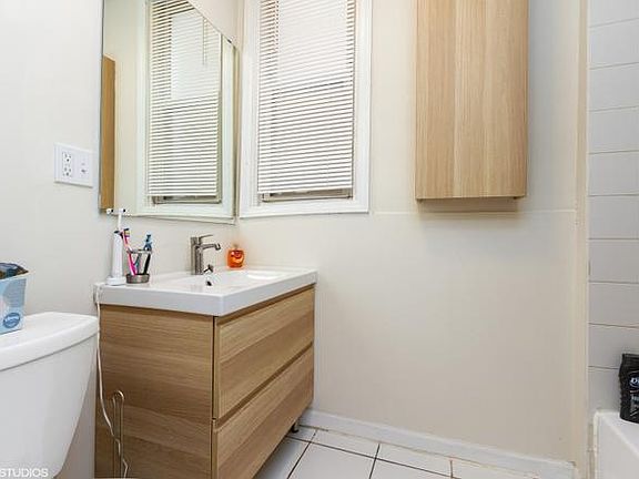 3rd image of 3819 W Diversey Ave #1F