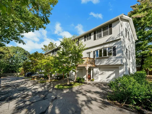 17 Wood Court #A, Tarrytown, NY 10591