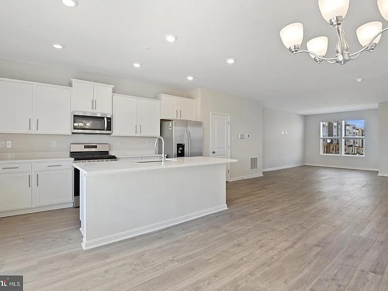 418 Carroll Walk Ave — Photo 1