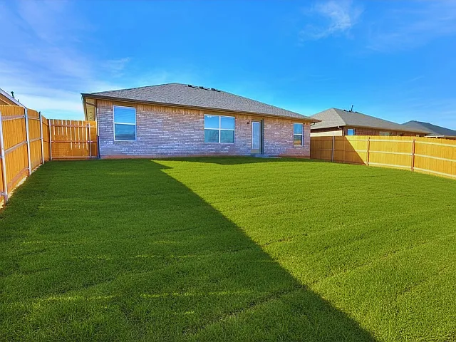 1616 Highland Loop — Photo 31