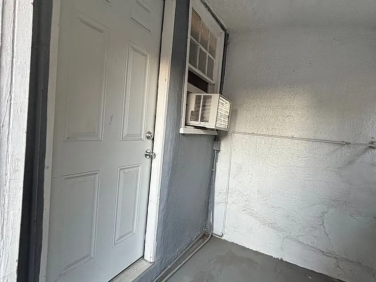 Desirable Euclid Neighborhood Apartment Building (Studio Apartments) & 2 Bedroom Single House - S... — Photo 23