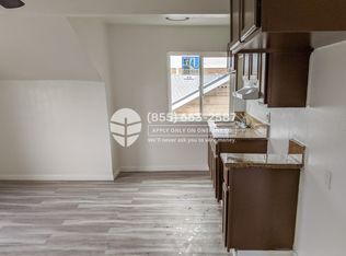 443 W 52nd St, Los Angeles, CA 90037