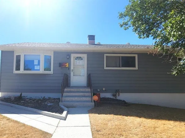 1940 Arizona Ave, Sturgis, SD 57785
