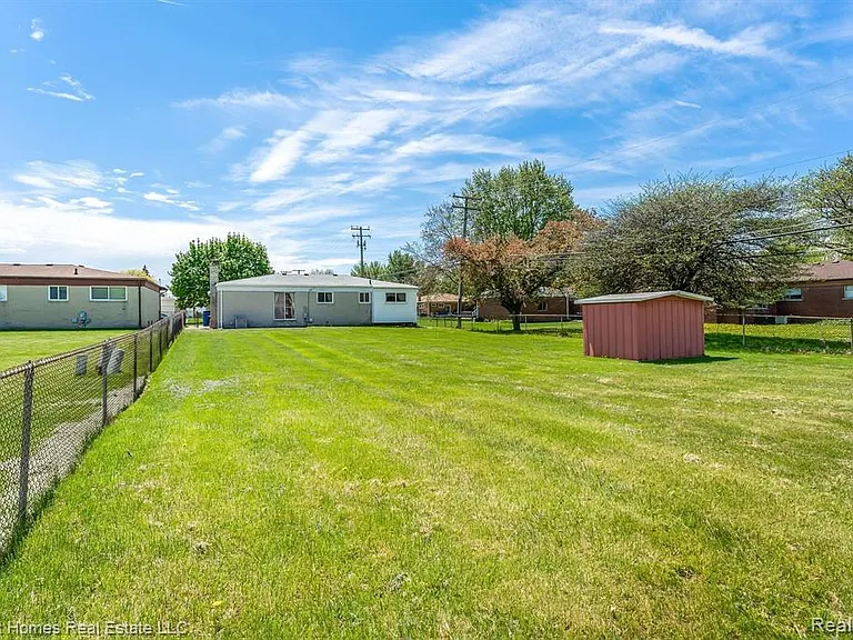 11451 Canterbury Dr — Photo 15