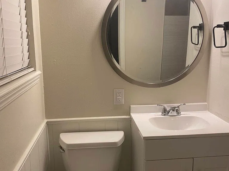 Cute master bath!!