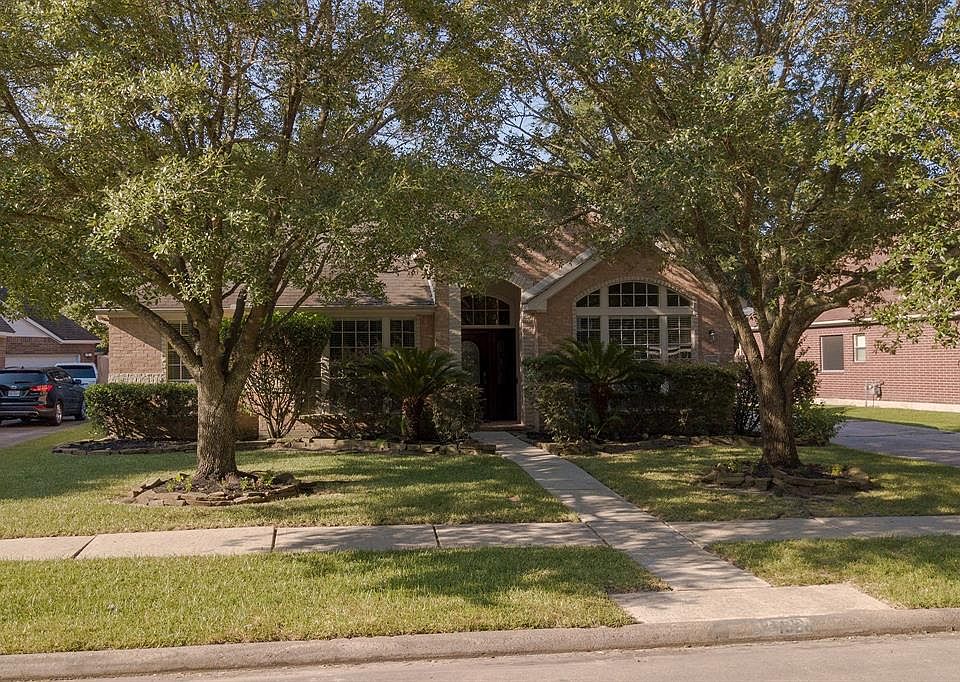 1st image of 1923 Pincher Creek Dr
