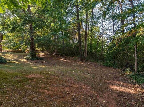 5th image of 1775 McDowell Ct