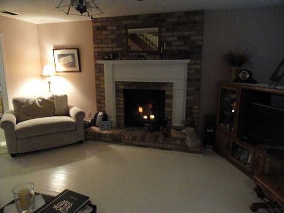 4th image of 455 Margiana Dr