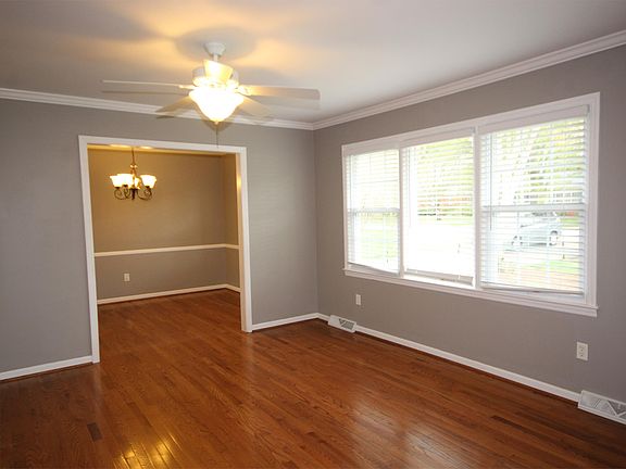 3rd image of 112 Lynn Dr