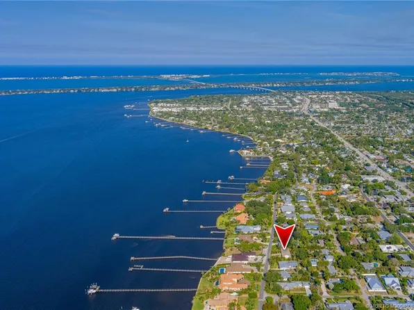 818 SE Riverside Dr, Stuart, FL 34994
