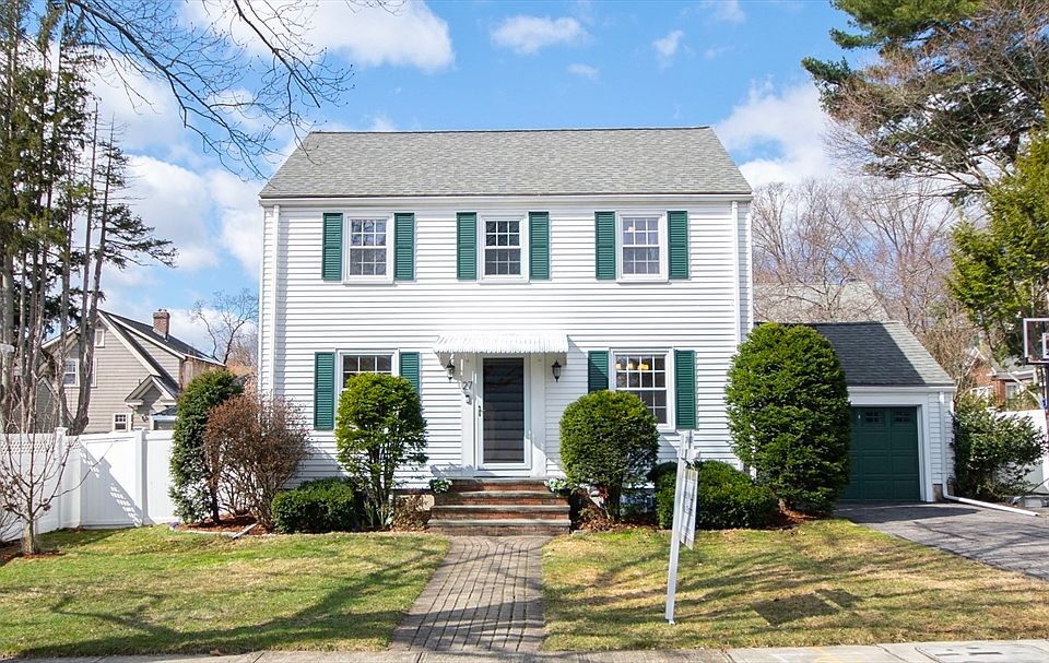 1st image of 27 Little Pond Rd