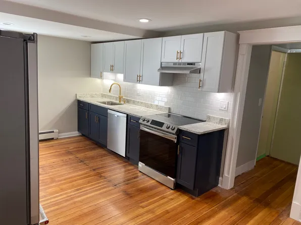 223 Park Rd #3, West Hartford, CT 06119