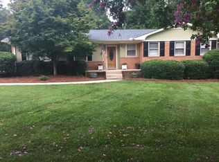 213 N Pine Lake Dr, Spartanburg, SC 29301