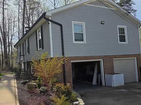 2nd image of 960 Rhine Rd