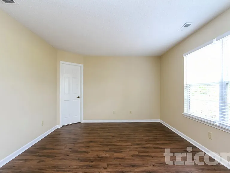 8847 Himebaugh Ln — Photo 5