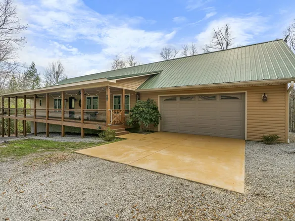 1512 E Overlook Rd, Monterey, TN 38574