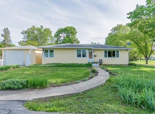 412 N 7th St, Fairbury, IL 61739