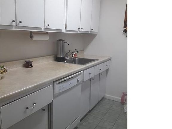 5th image of 2805 Creston Ave APT C1