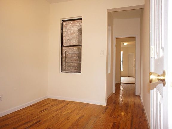 4th image of 208 Willis Ave APT 5N