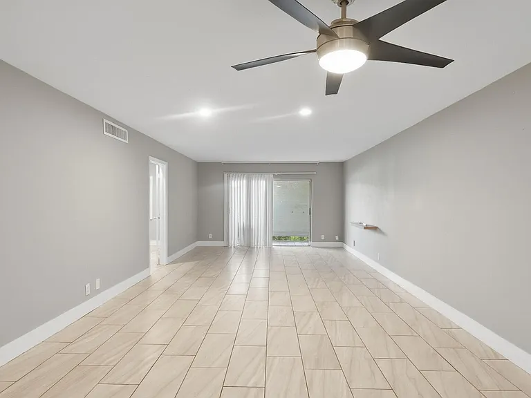 6301 N Falls Circle Dr #111 — Photo 8