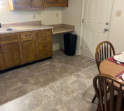 5th image of 279 Crabapple Cir #106