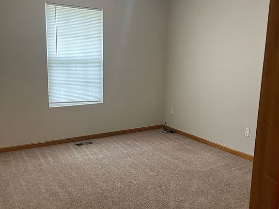 5th image of 5211 Hardy Ct