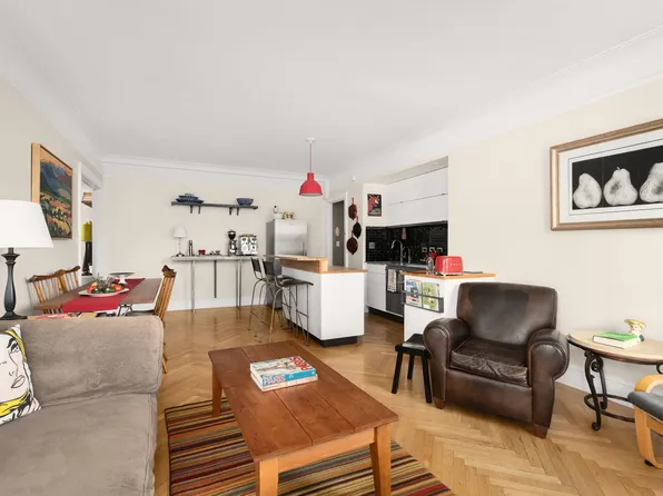 395 Riverside Drive image 2 of 9