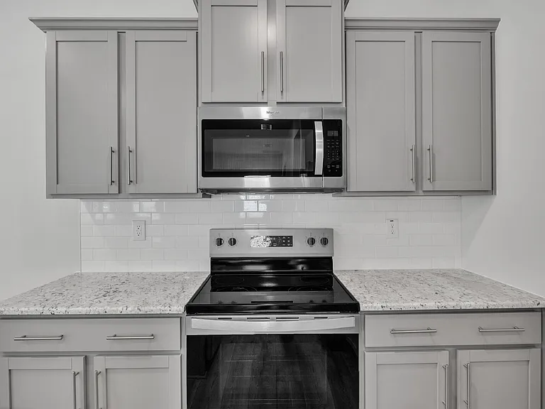 840 McKenzie Park Ter — Photo 20
