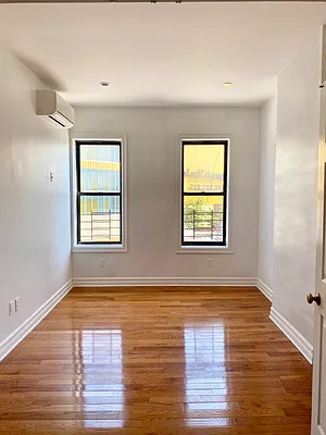 Rented by Reyes & Elsamad Real Estate Group | media 13