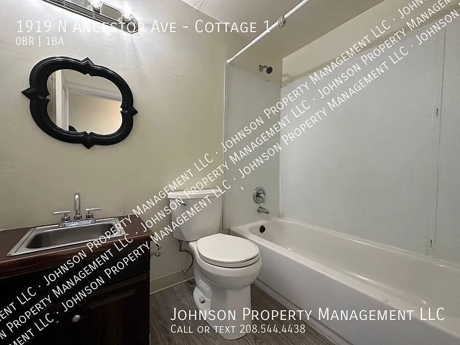 Cozy West Boise Studio Cottage with Utilities Included & Ample Parking. — Photo 4
