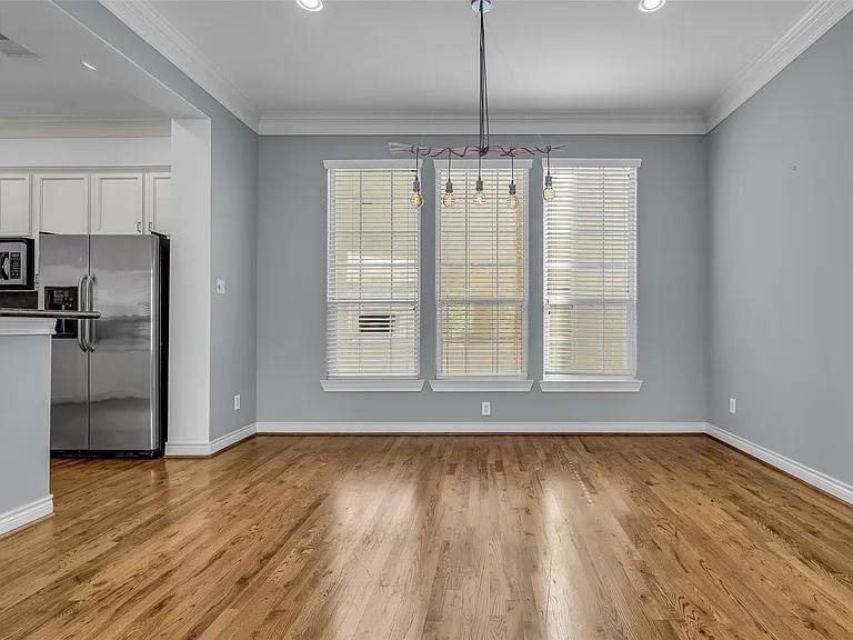 5724 Kansas St — Photo 15