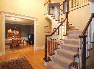 2009 Eldorado Dr, Geneva, IL 60134