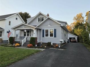 30 Garford Rd, Rochester, NY 14622