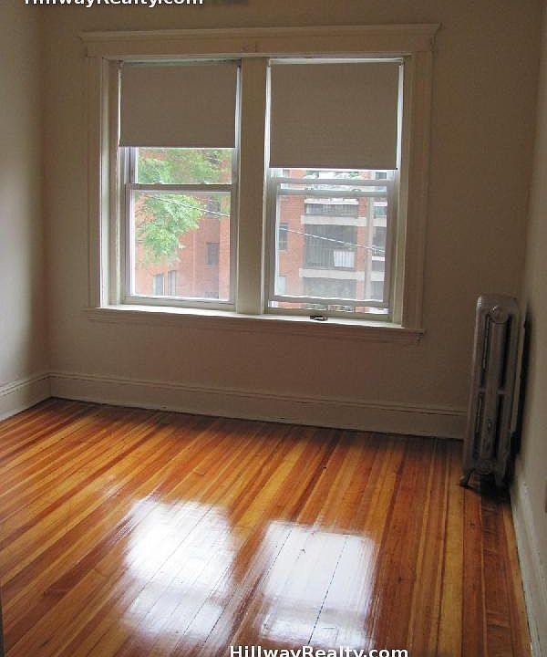 2nd image of 11 Mount Hood Rd APT 4C