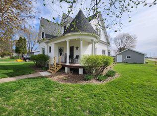 102 N 4th St, Muscoda, WI 53573