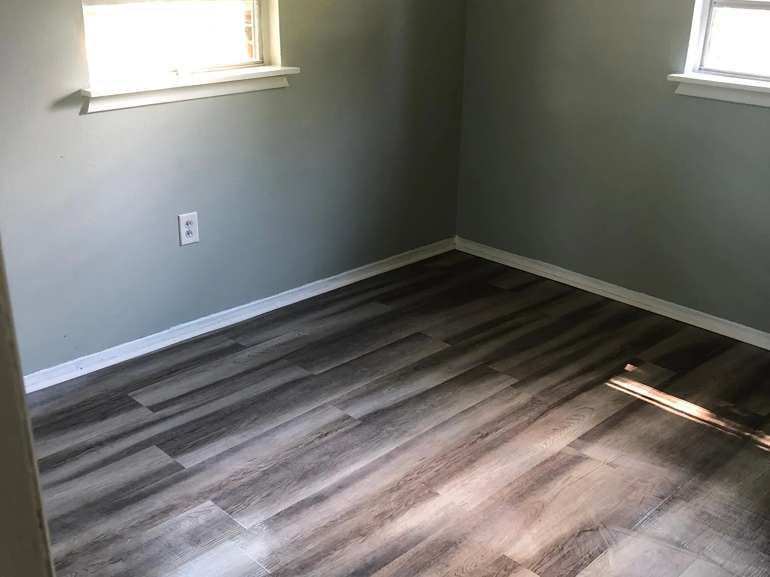 3 bed, 960 sqft, $1,195 — Photo 3